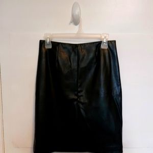 Women's Faux leather skirt